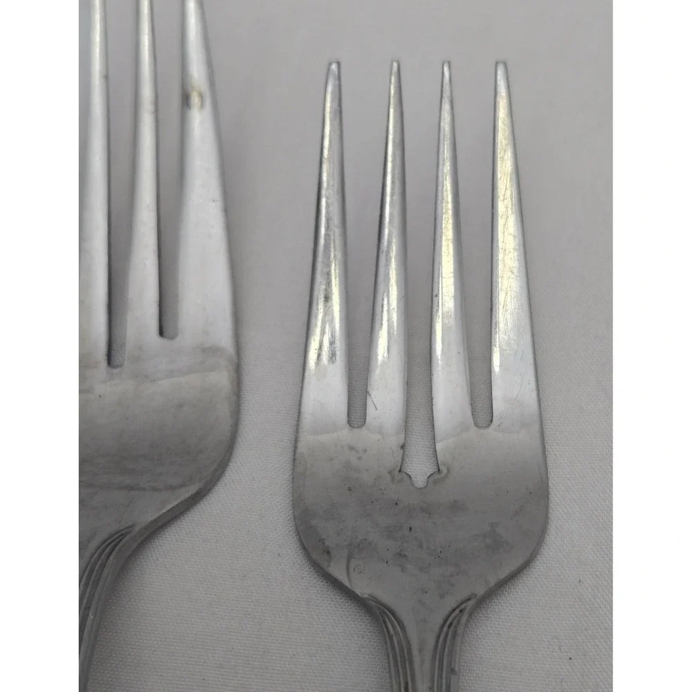 Corey Revere Silver Lot‎ - 1 Salad/3 Dinner Forks Stainless Angled Fan Tip Ridge